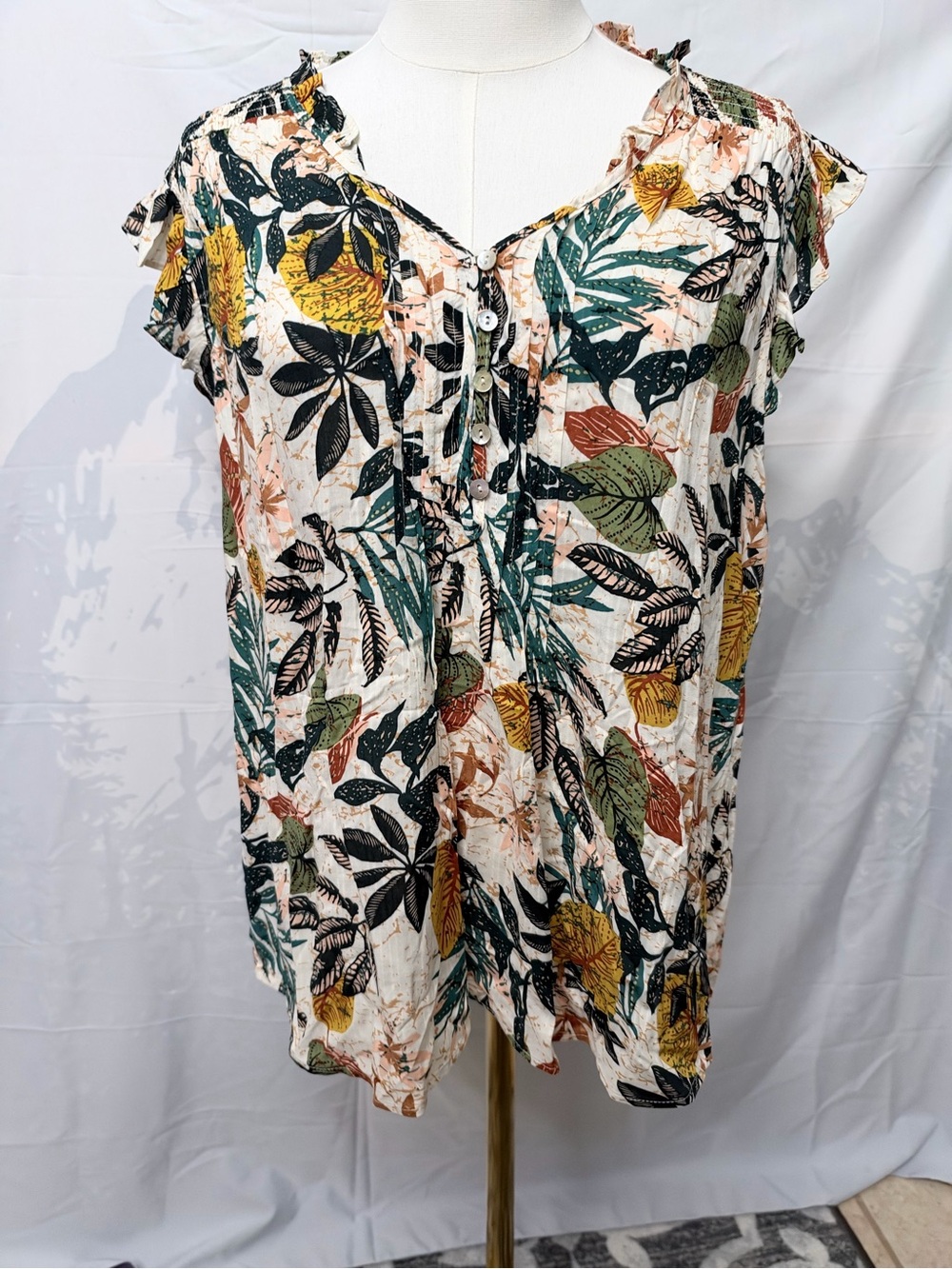 NWT Daniel Rainn Tropical Botanical Blouse Size L Ruffle Sleeve Boho Top